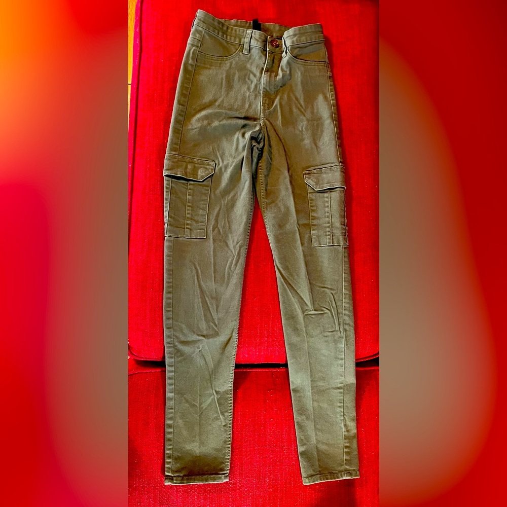 H&M women cargo pants size 2